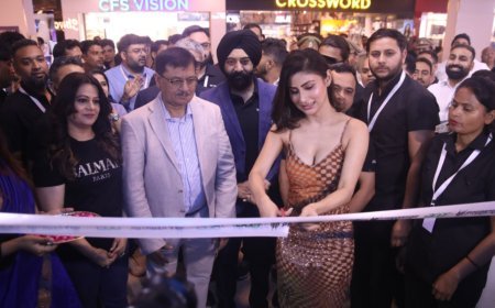 Mouni Roy Unveils New Laptops At the Acer 200th Store Launch