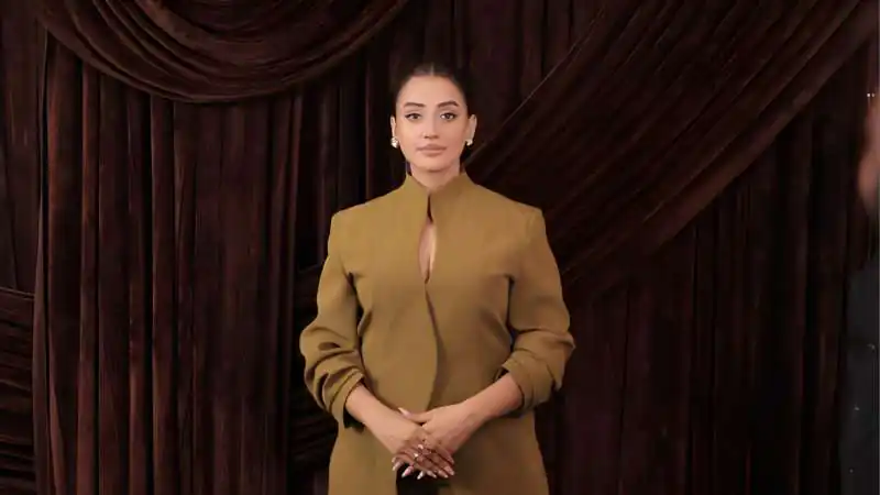 Akshara Singh Graces Grand Relaunch Of The Opulent Luxury Salon At Ambience Mall New Delhi