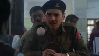 Waiting Hai Teaser Review: Divyenndu Leads a Promising Railway Scam Mystery, But the Humour Falls Short
